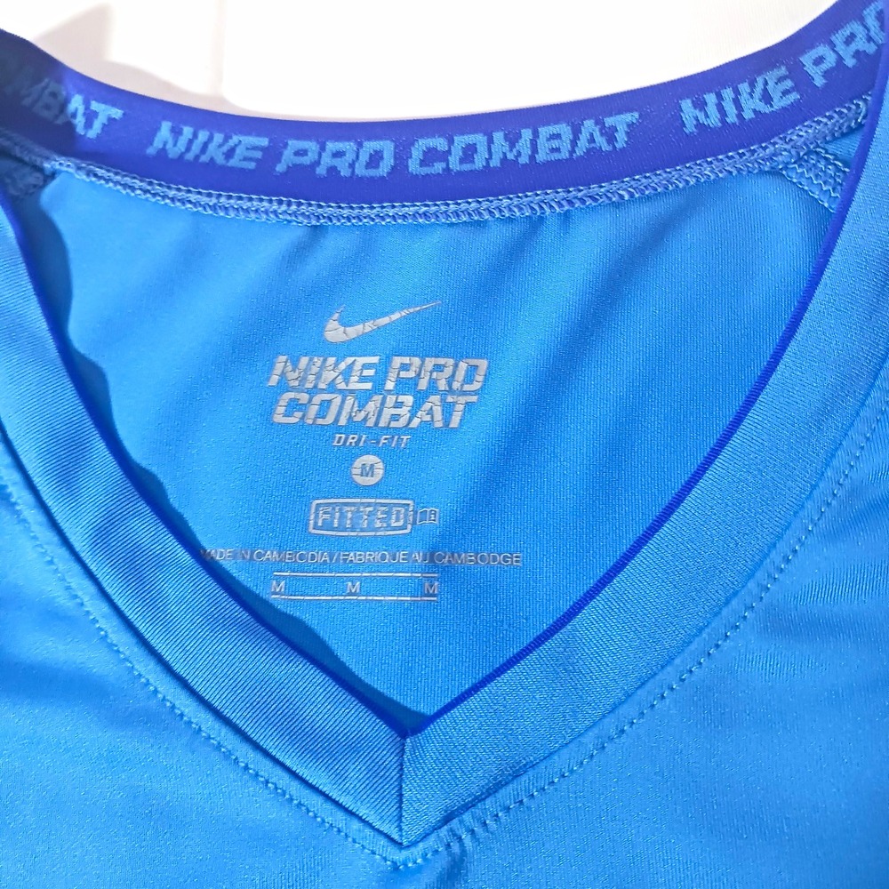 Nike Pro Combat Dri-FIT Men's M Blue Fitted‎ V-Neck Short Sleeve T-Shirt Logo